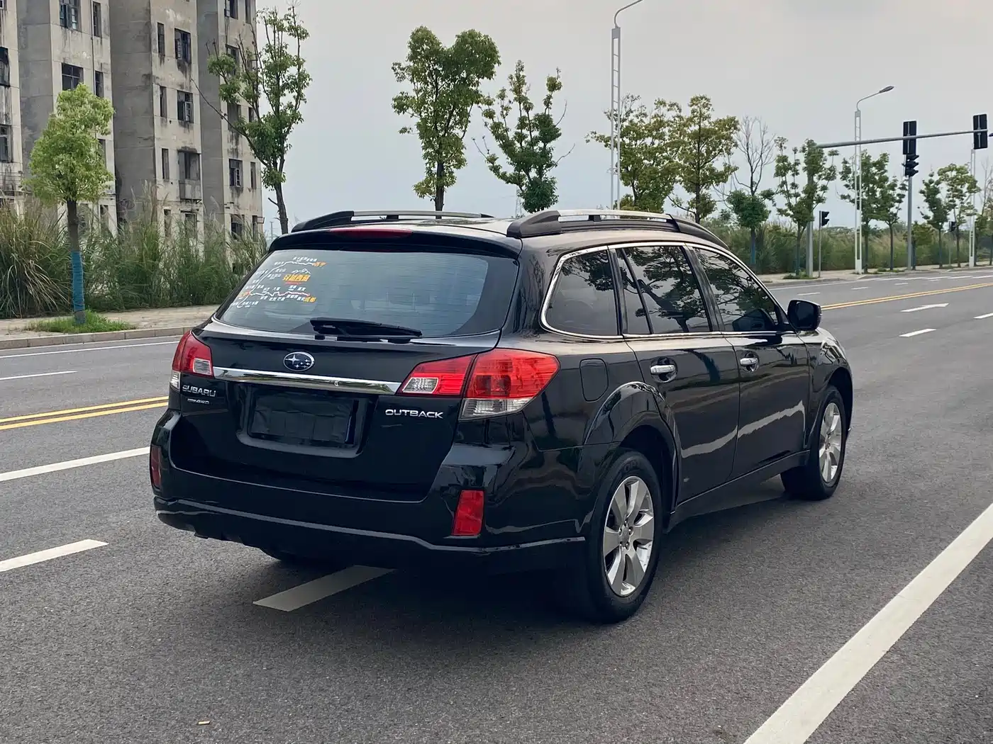 Subaru Outback 2012 2.5i Luxury Navigation Edition фото 9