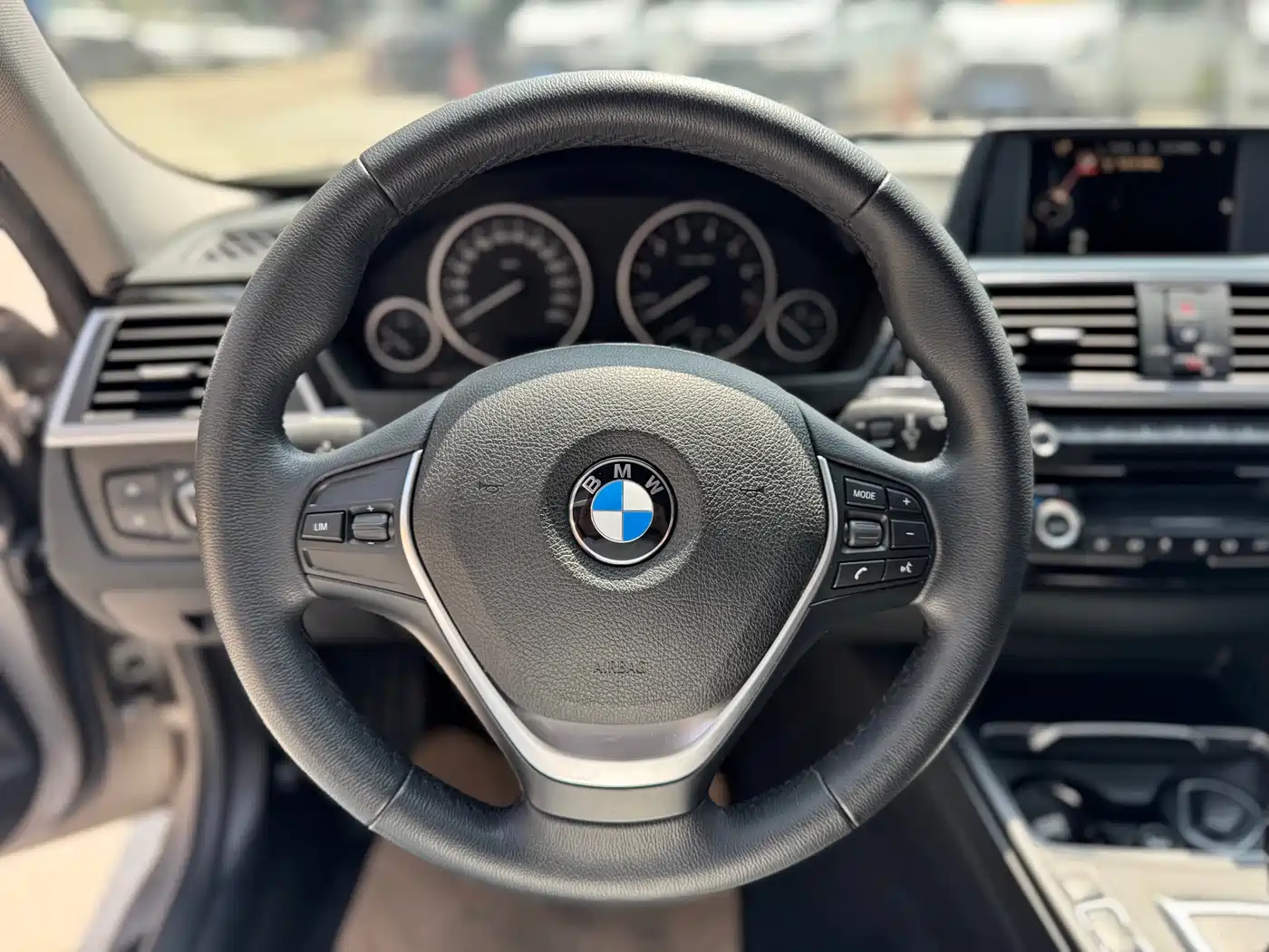 BMW 3 Series 2017 320Li xDrive Fashion фото 10