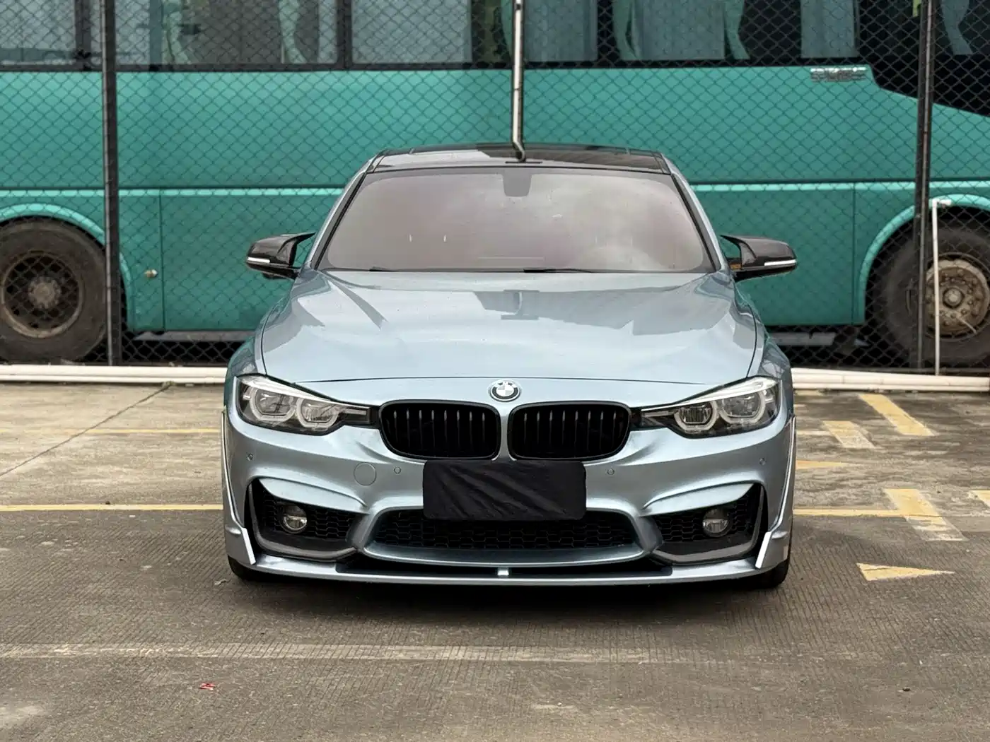 BMW 3 Series 2019 320i M Sport Black Night Edition фото 2