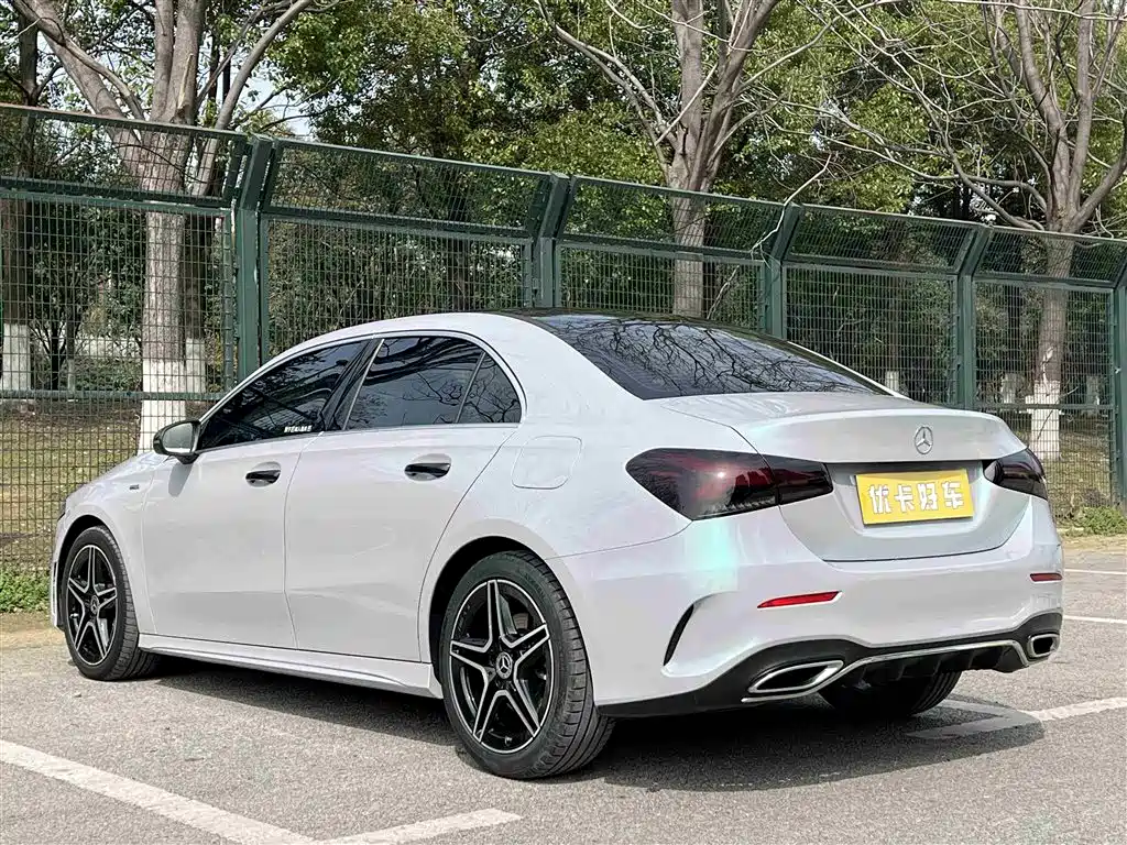 Mercedes-Benz A-Class 2019 A 200 L Sport Sedane Pioneer Special Edition фото 4