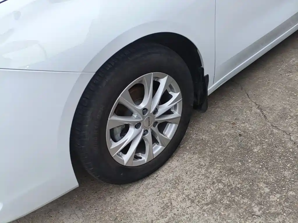 Photo 23 - Roewe i5