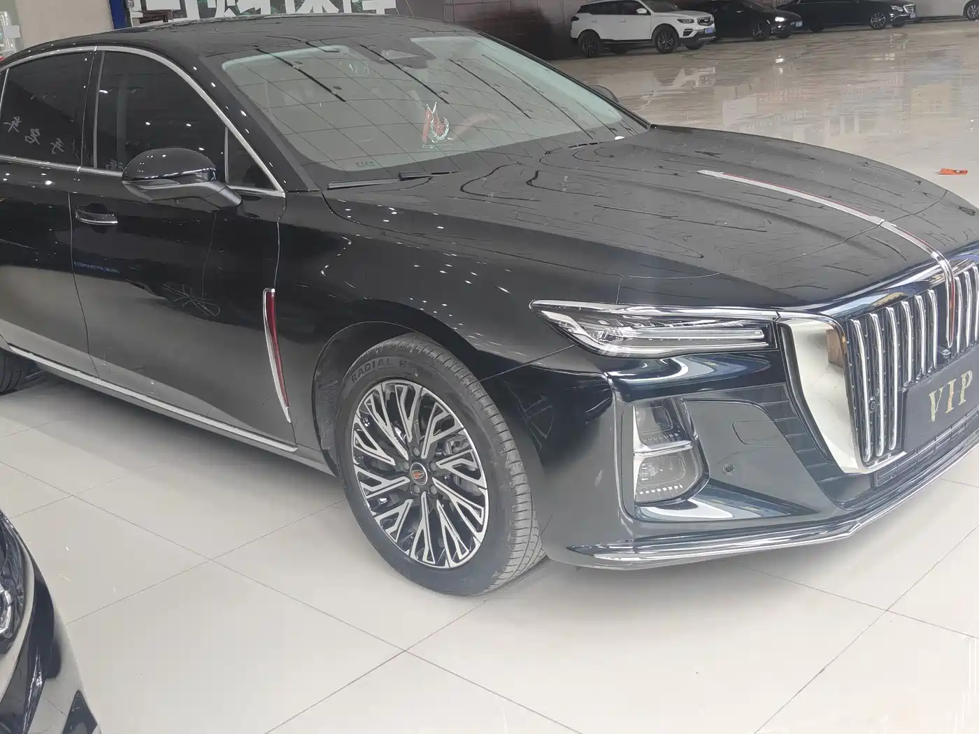 Hongqi H5 2025 2.0T Automatic Qixiang 500,000 Units Commemorative Edition фото 3