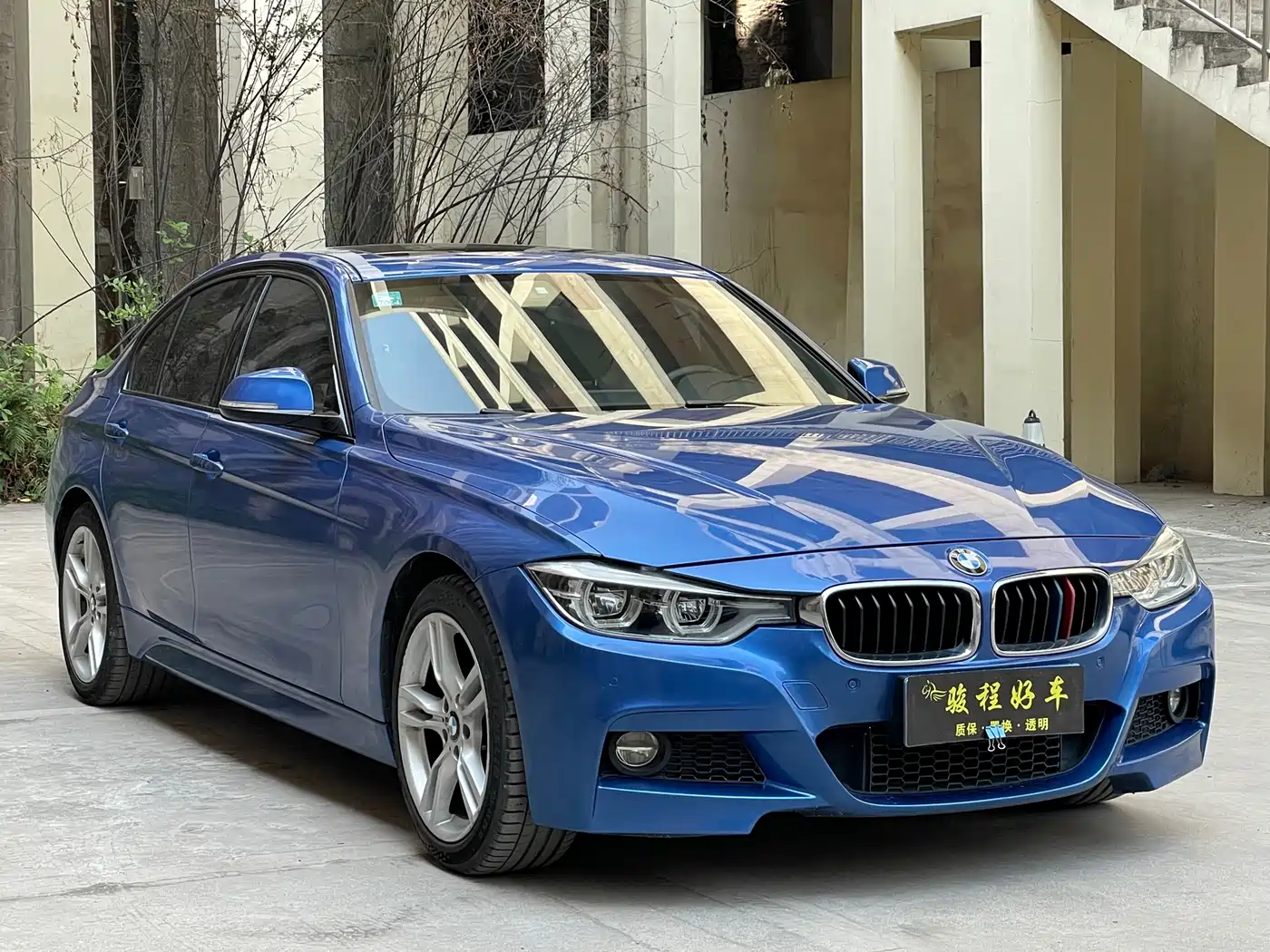 BMW 3 Series 2016 320i M Sport фото 3