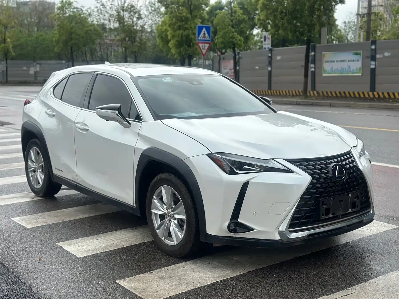 Lexus UX 2020 260h Explore Fun Edition China V фото 3
