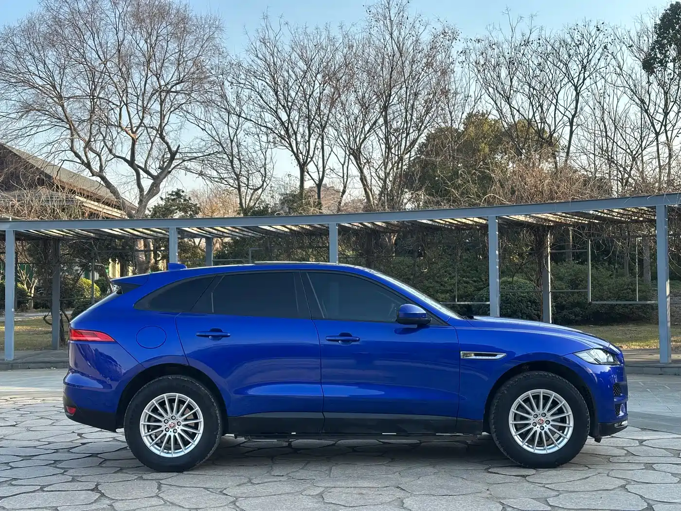 Photo 6 - Jaguar F-PACE