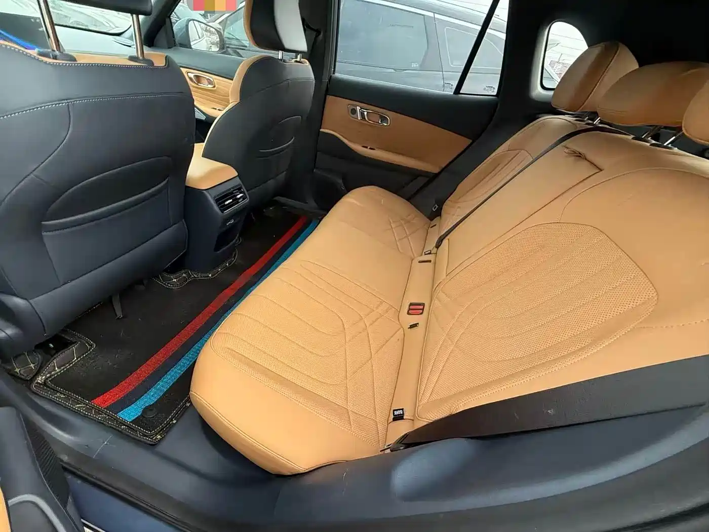 Geely Galaxy Galaxy Starship 7 EM-i 2025 Model 120km Voyage+ Edition фото 7