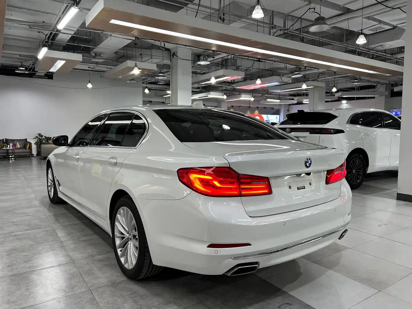 BMW 5 Series 2020 525Li Luxury Package фото 5