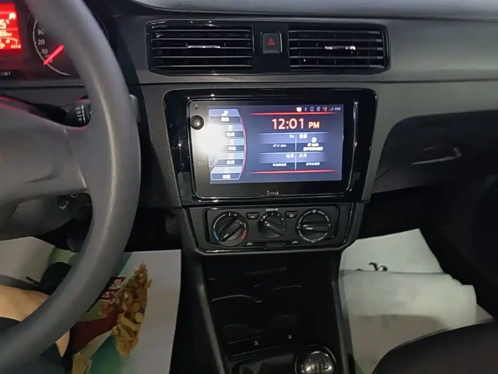 VOLKSWAGEN SANTANA
