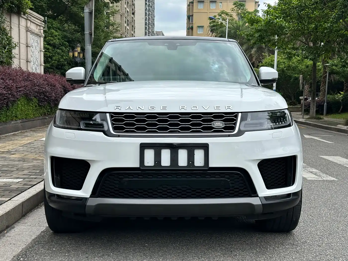 Land Rover Range Rover Sport 2021 3.0 L6 SE фото 2