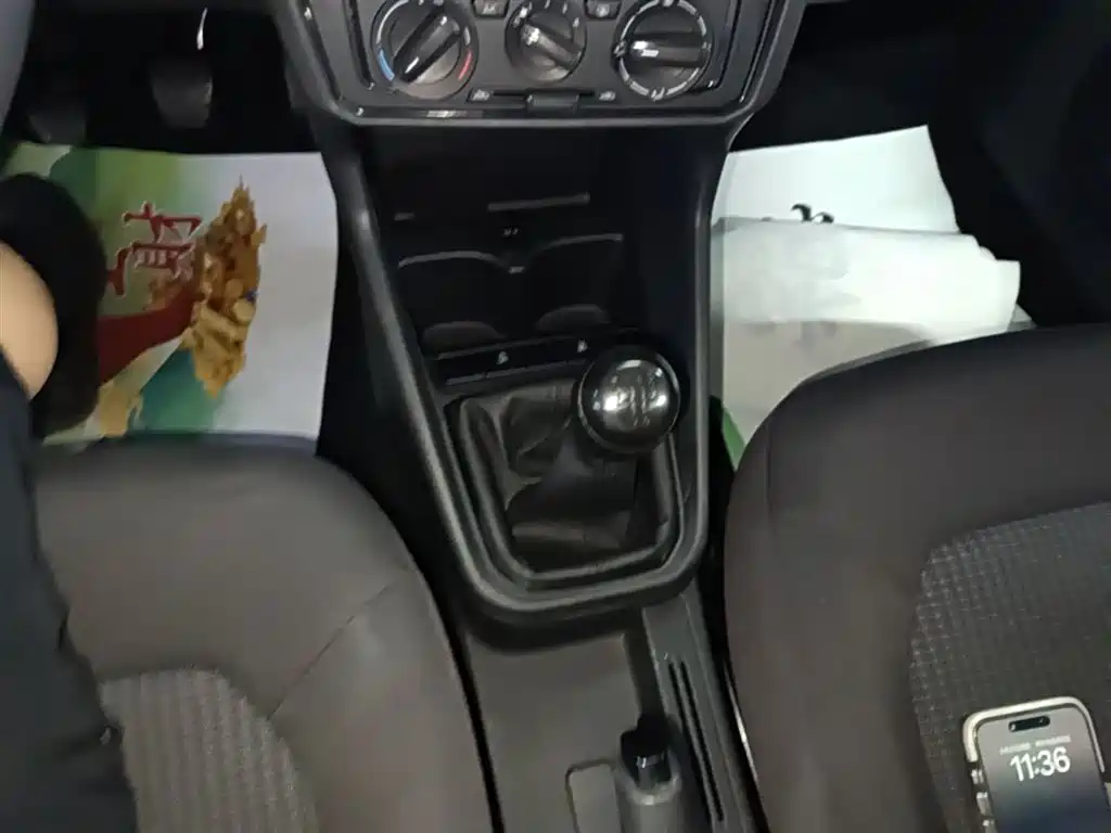 VOLKSWAGEN SANTANA