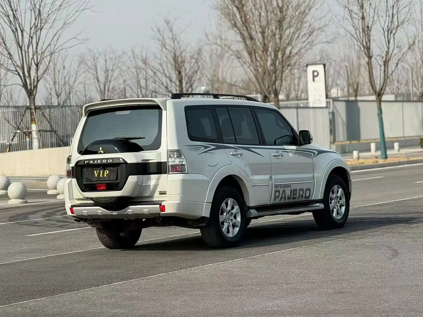 Mitsubishi Pajero (Import) 2020 3.0L Automatic Luxury Edition фото 8