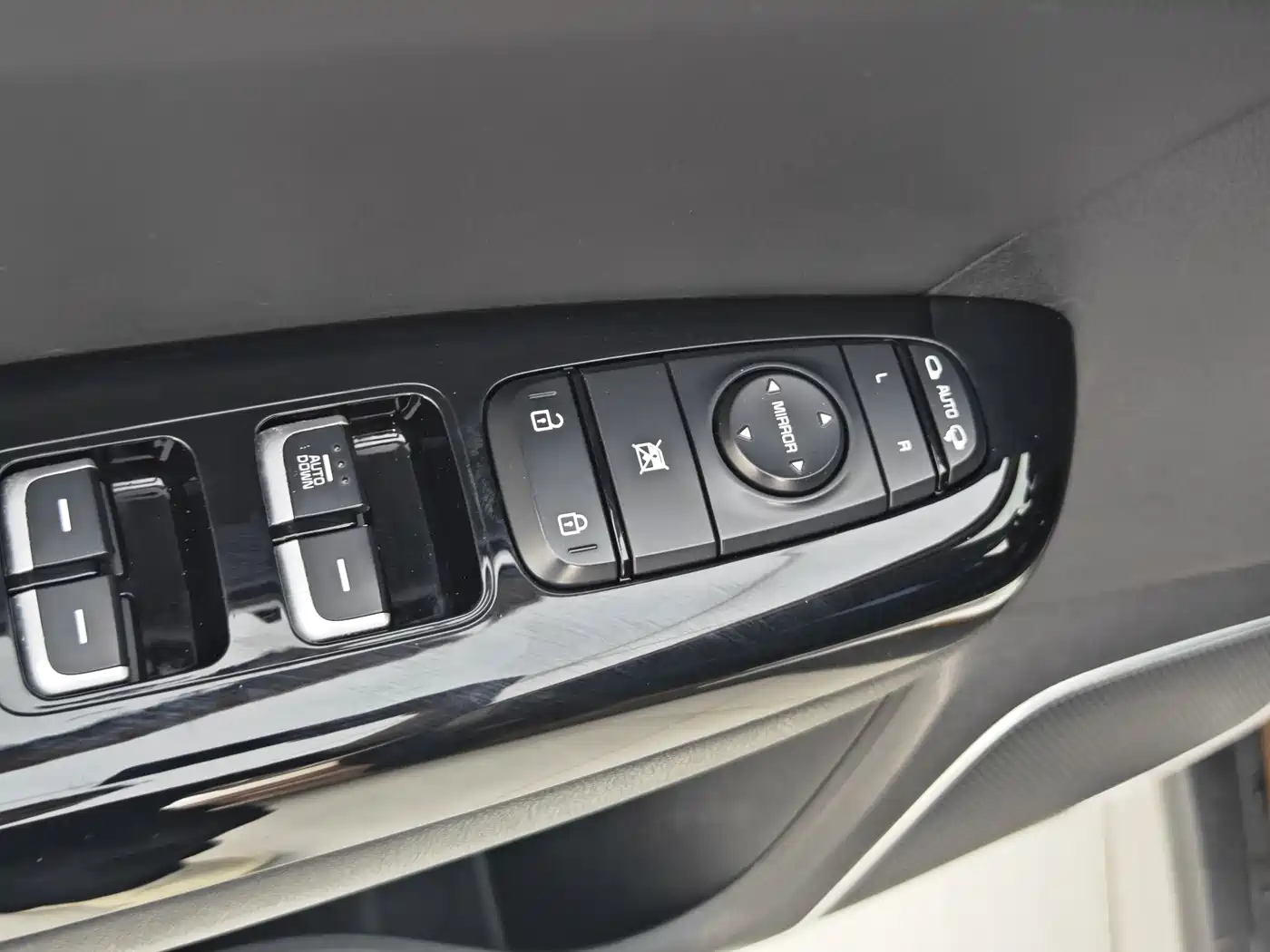 Kia KX5 2016 2016 Model 1.6T Automatic 2WD DLX