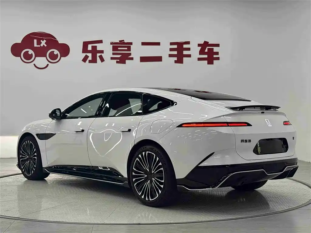 Avatr 12 2025 Ultra Pure Electric AWD фото 3
