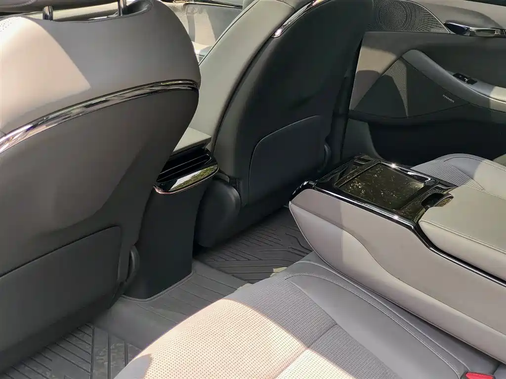 Voyah Auto VOYAH Zhuiguang 2024 PHEV AWD Ultra Long Range Flagship фото 9