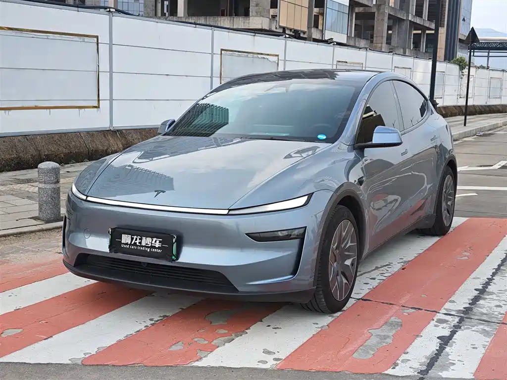 Tesla Model Y L 2025 2025 Facelift Long Range AWD