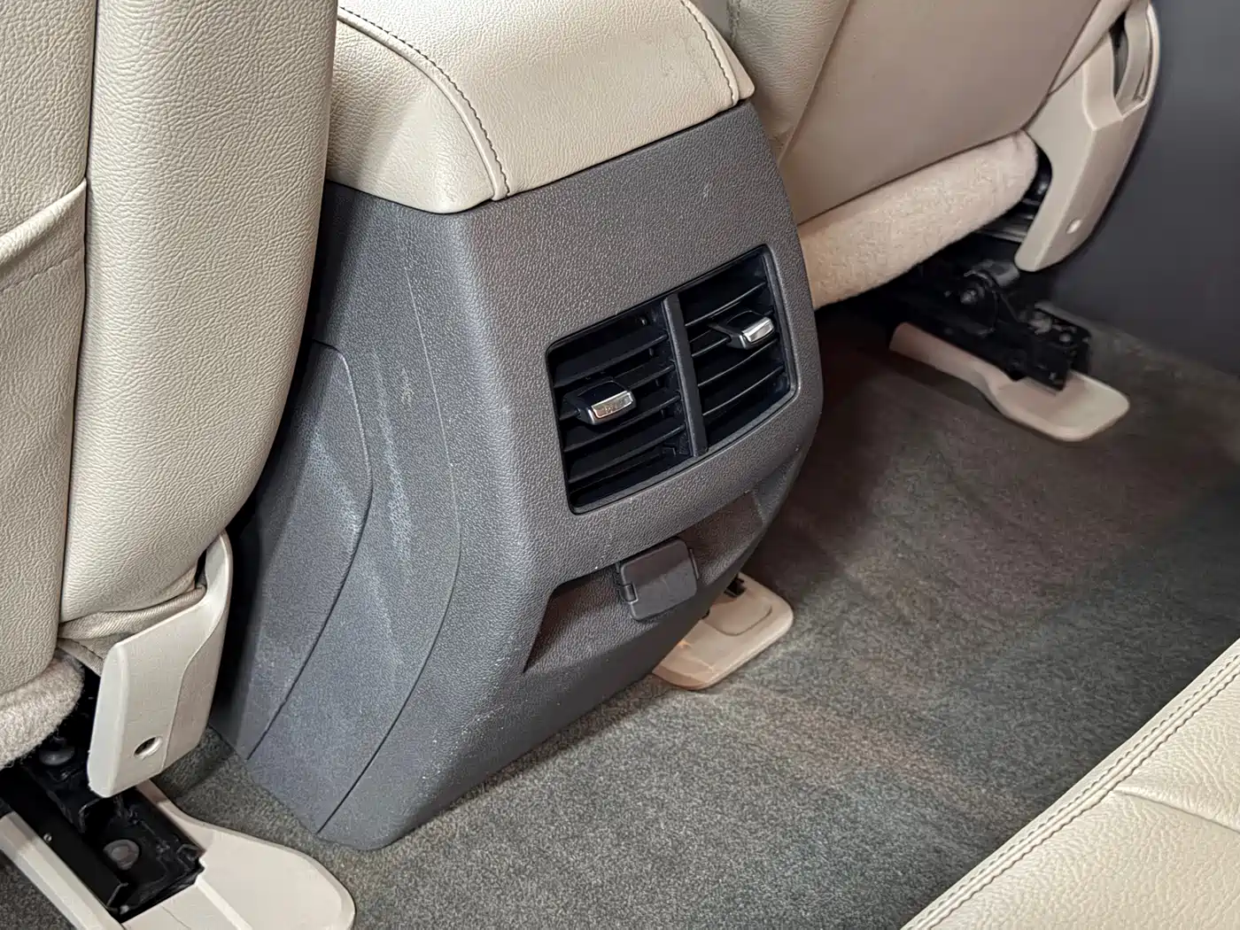 Ford Edge (Import) 2012 2.0T Elite фото 9