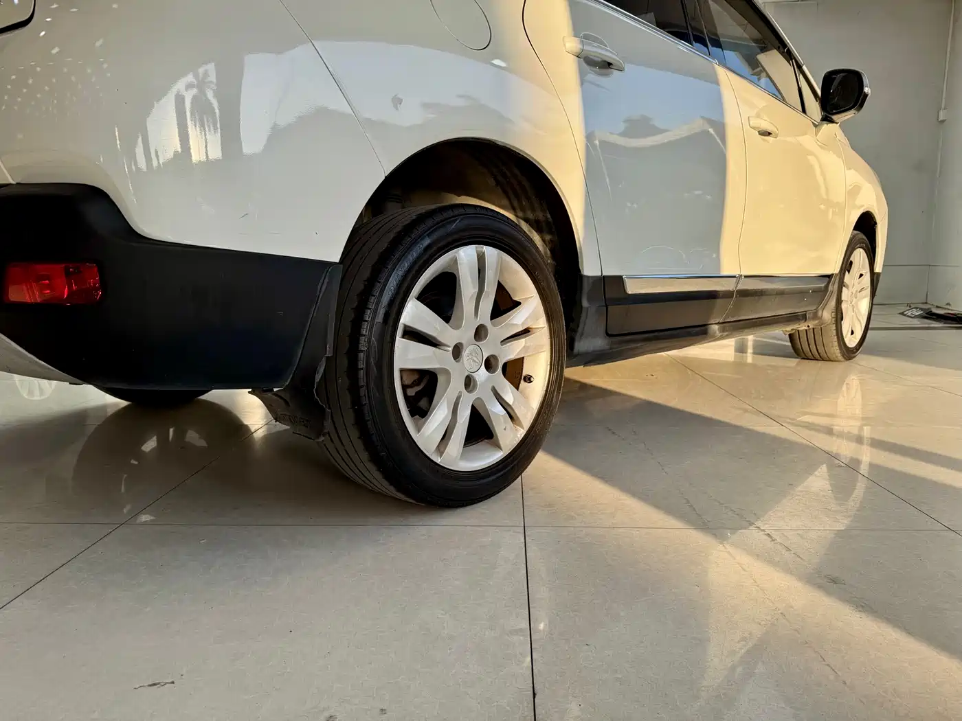 Peugeot 3008 2015 2.0L Automatic Trend Edition фото 19