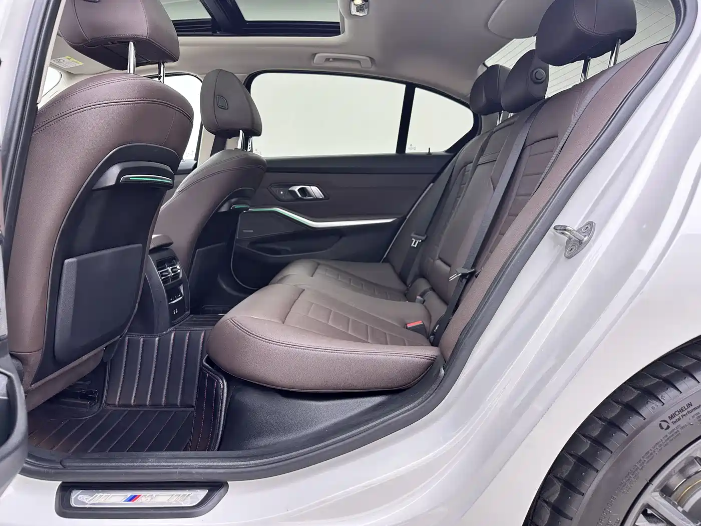 BMW 3 Series 2020 325Li M Sport Black Night Package фото 16