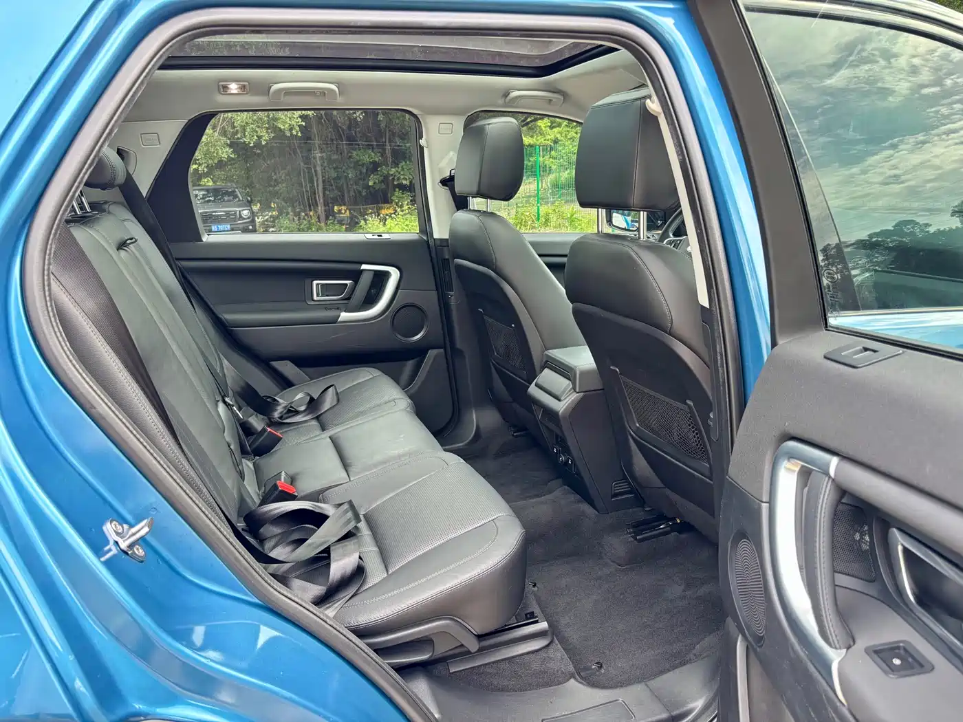 Land Rover Discovery Sport 2016 2.0T HSE фото 9