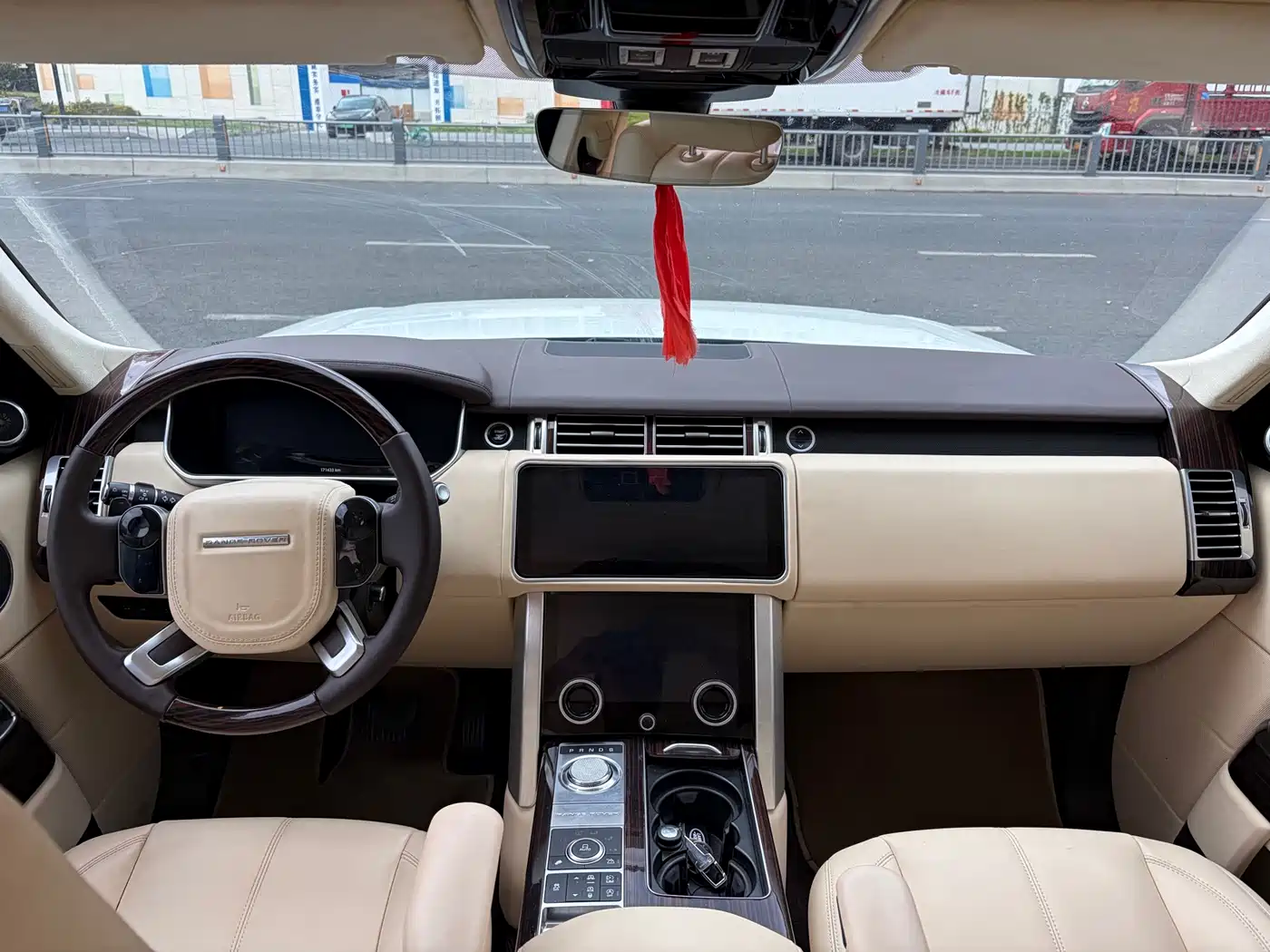 Land Rover Range Rover фото 10