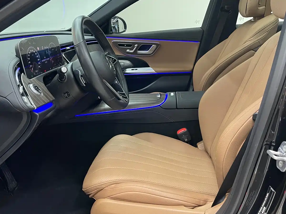 Mercedes-Benz E-Class 2024 E 300 L Fashion фото 16