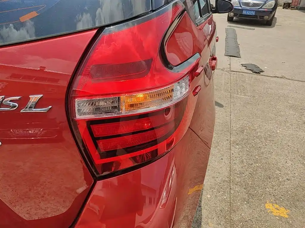 Toyota YARiS L Zhi Xuan 2016 Facelift 1.5E CVT Charming Edition фото 8
