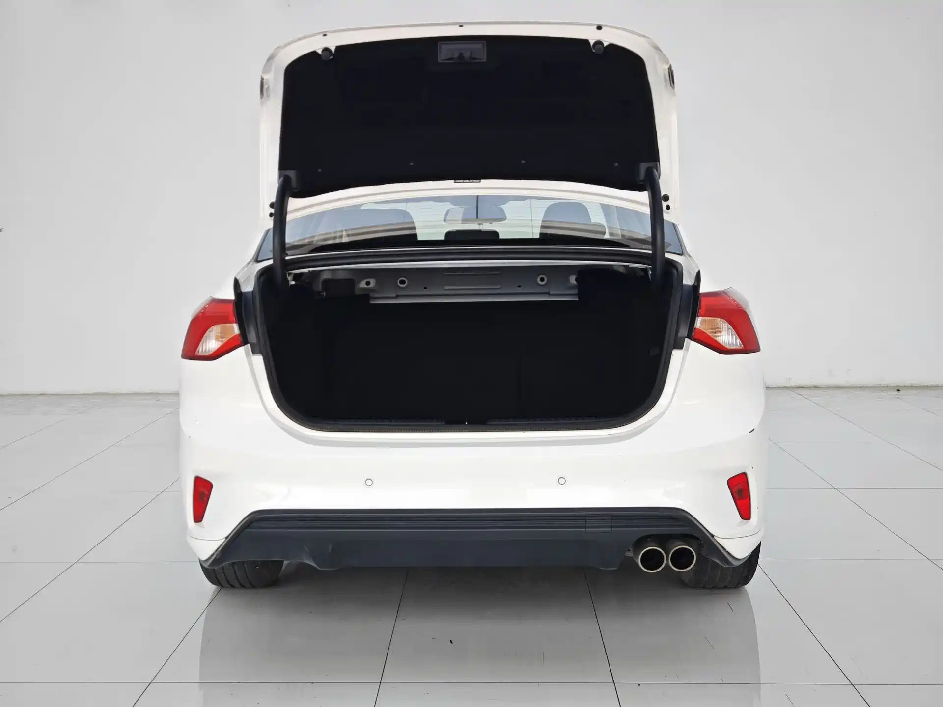 Фото 20 - Ford Focus