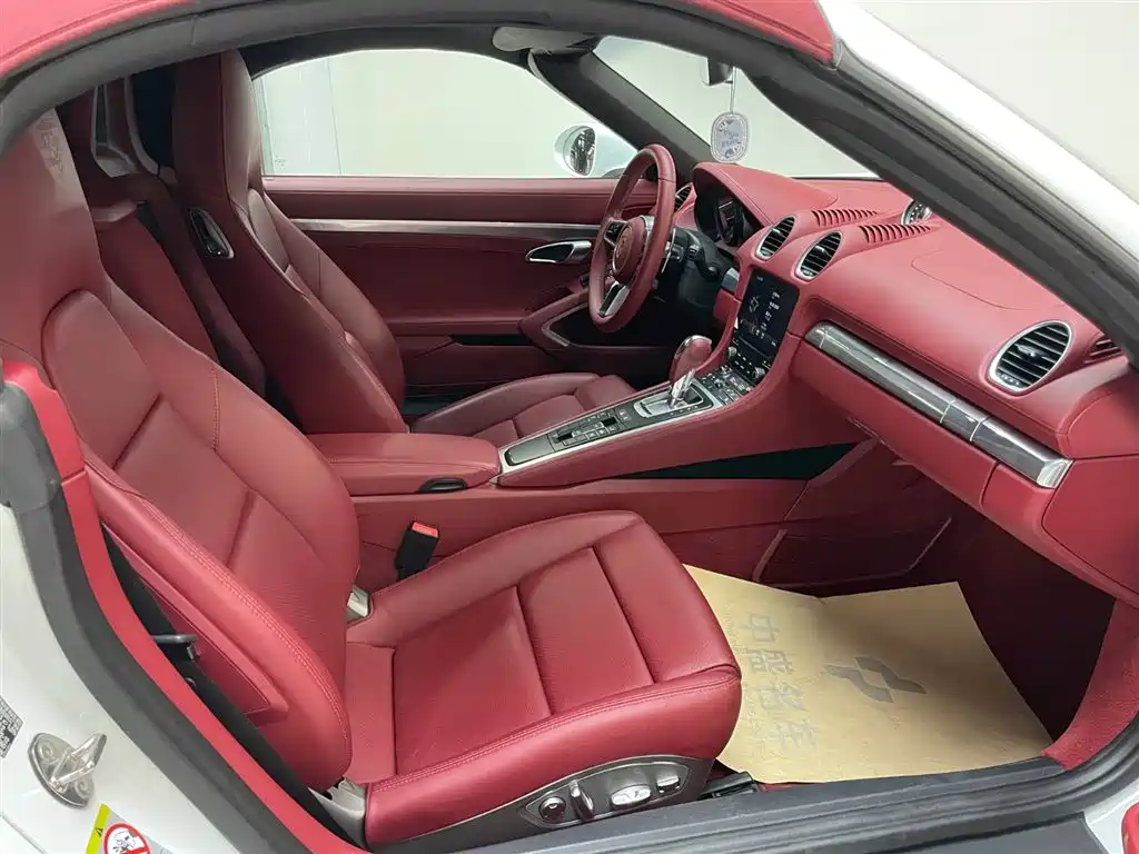 Porsche 718 2022 Boxster 2.0T фото 10