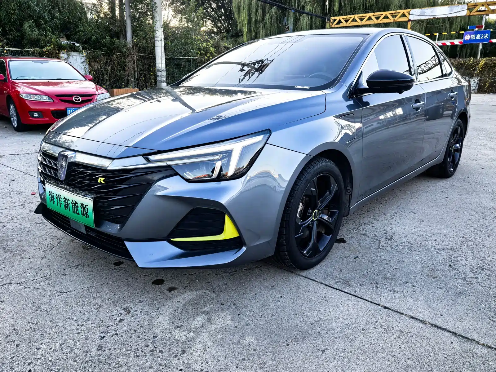 Фото 1 - Roewe i6 MAX EV