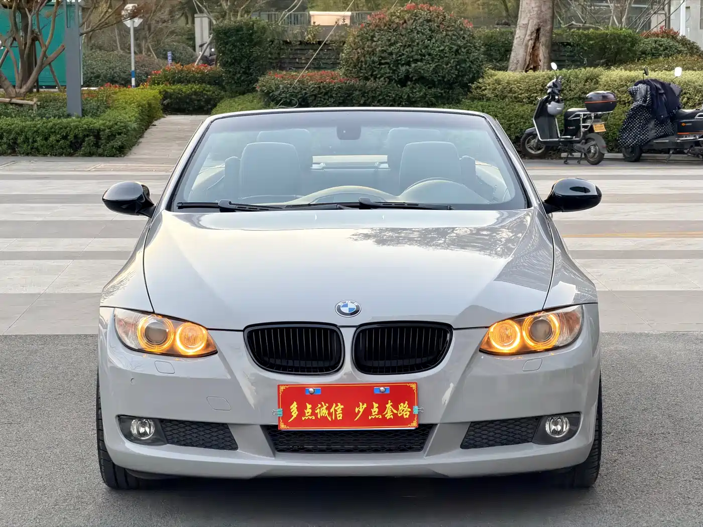 BMW 3 Series (Import) 2009 Model 330i Convertible фото 3
