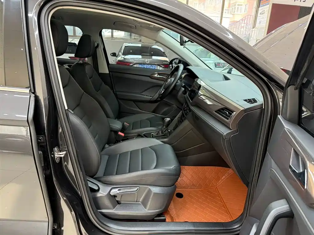 Volkswagen Tharu 2022 280TSI FWD Luxury Edition фото 21