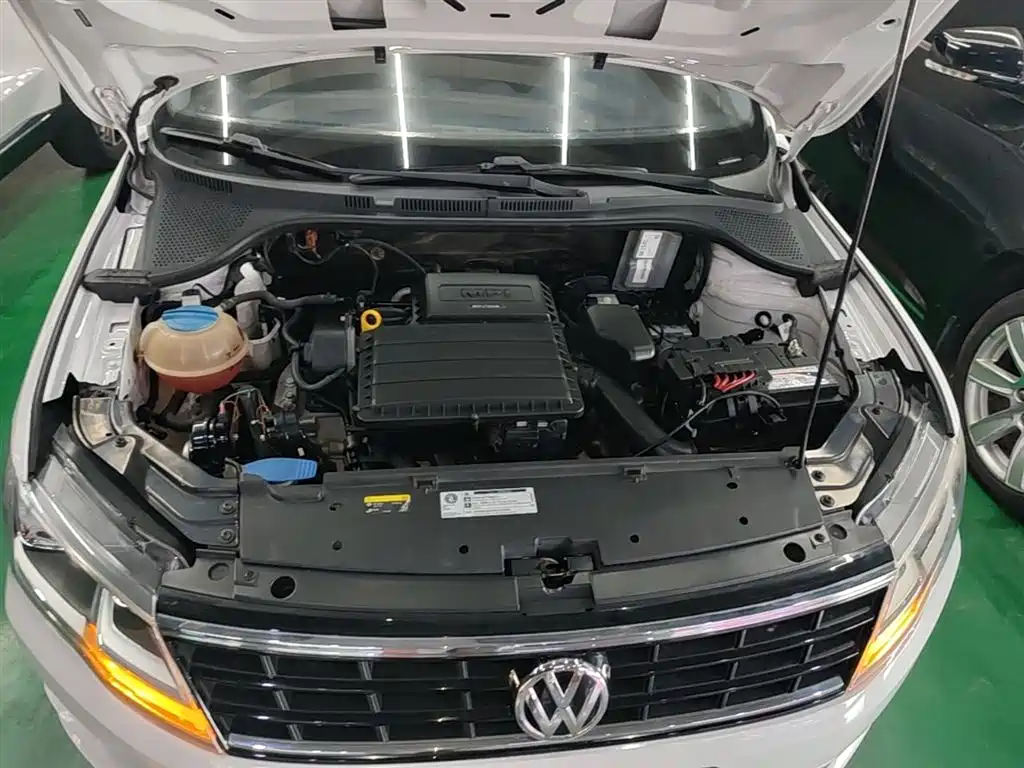 Volkswagen Jetta 2019 Dream Edition 1.5L Manual Fashion фото 20