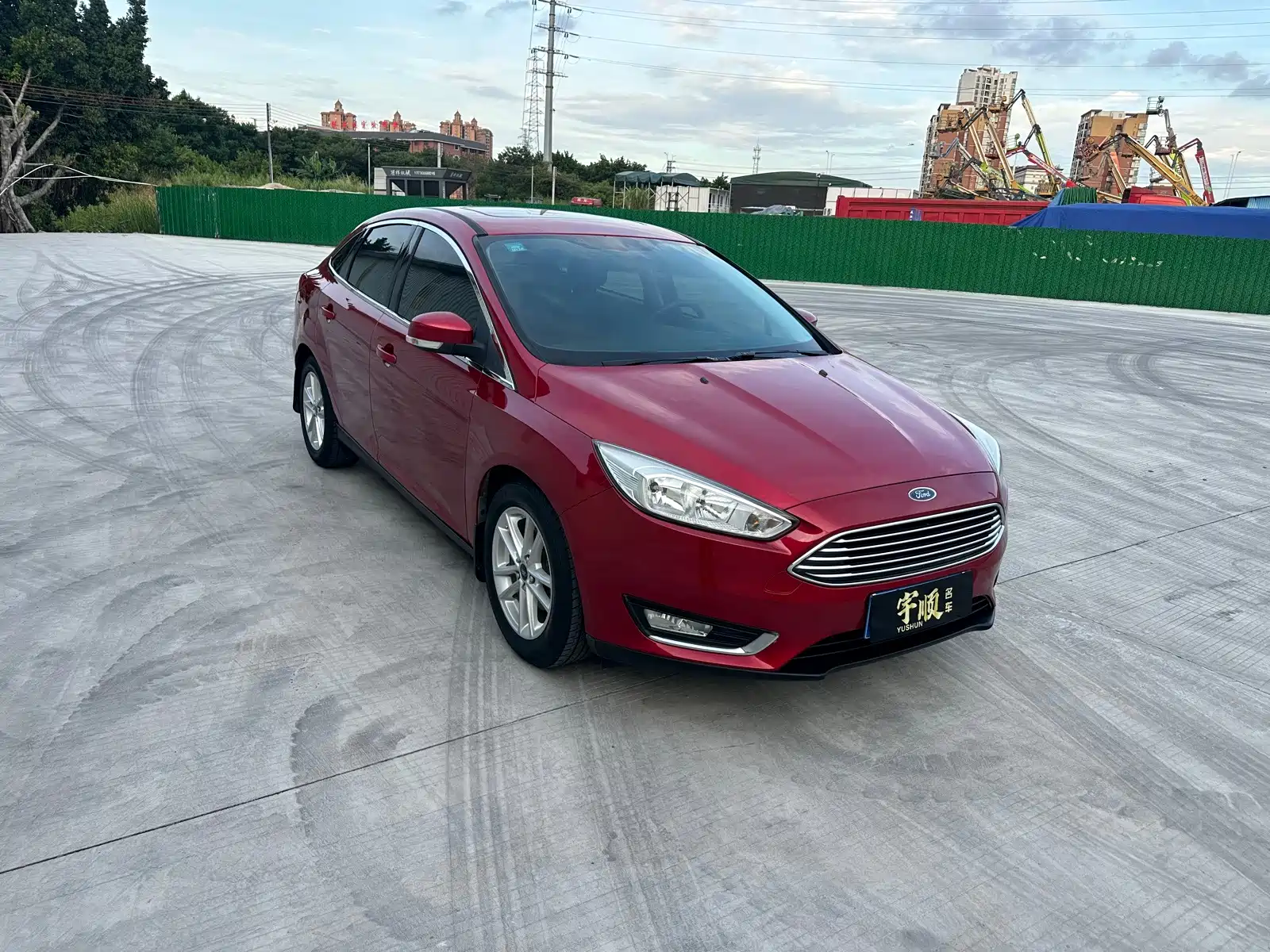 Фото 2 - Ford Focus