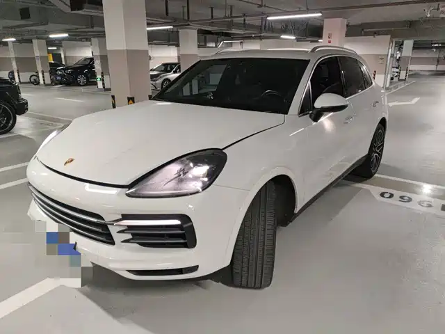 PORSCHE CAYENNE