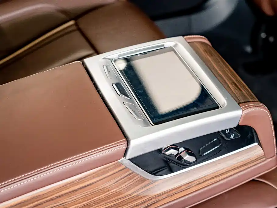 BMW 5 Series 2020 530Li Premium Luxury Package фото 26