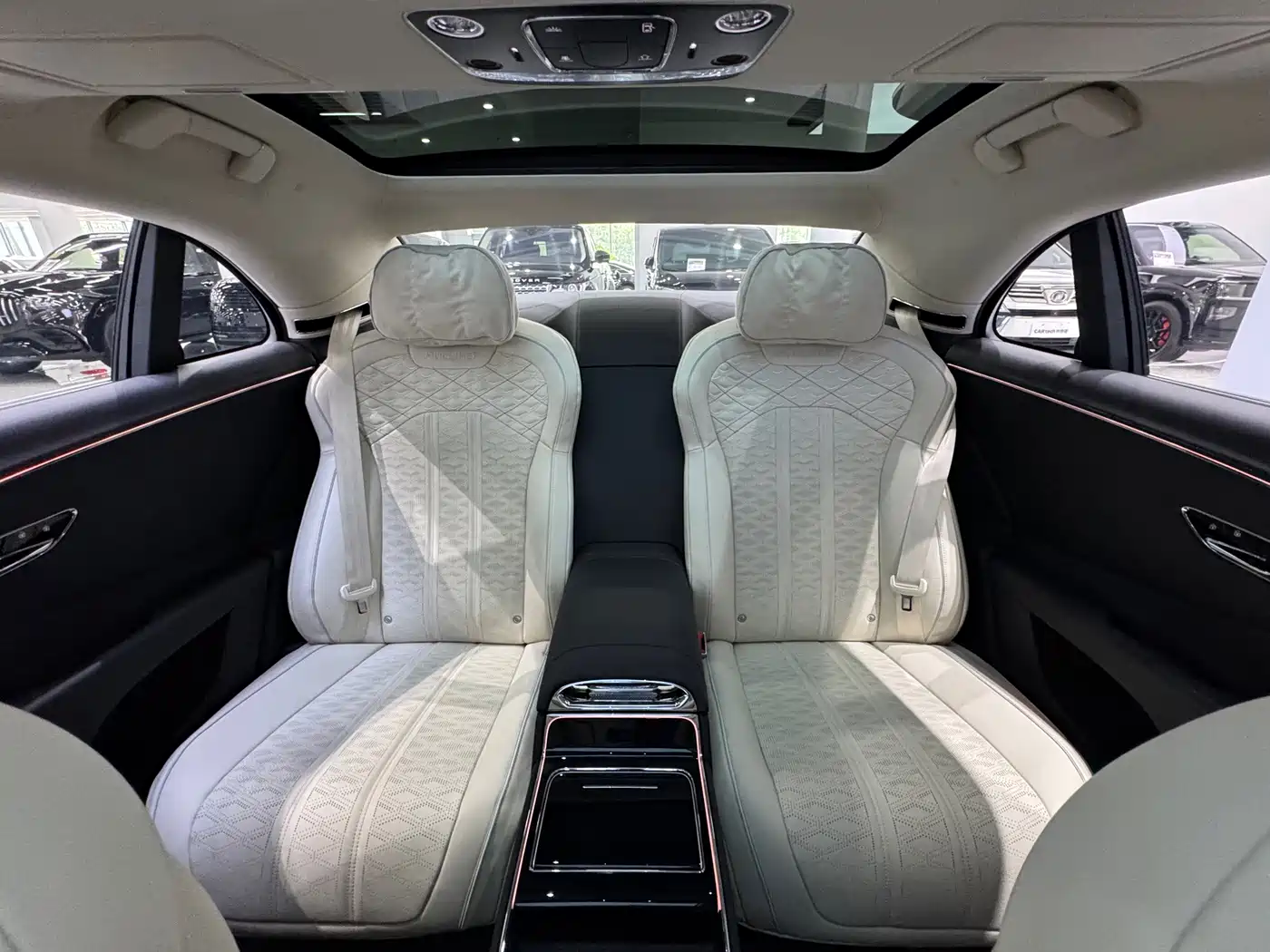Bentley Flying Spur Plug-in Hybrid 2025 2025 Model Year 4.0T V8 Mulliner