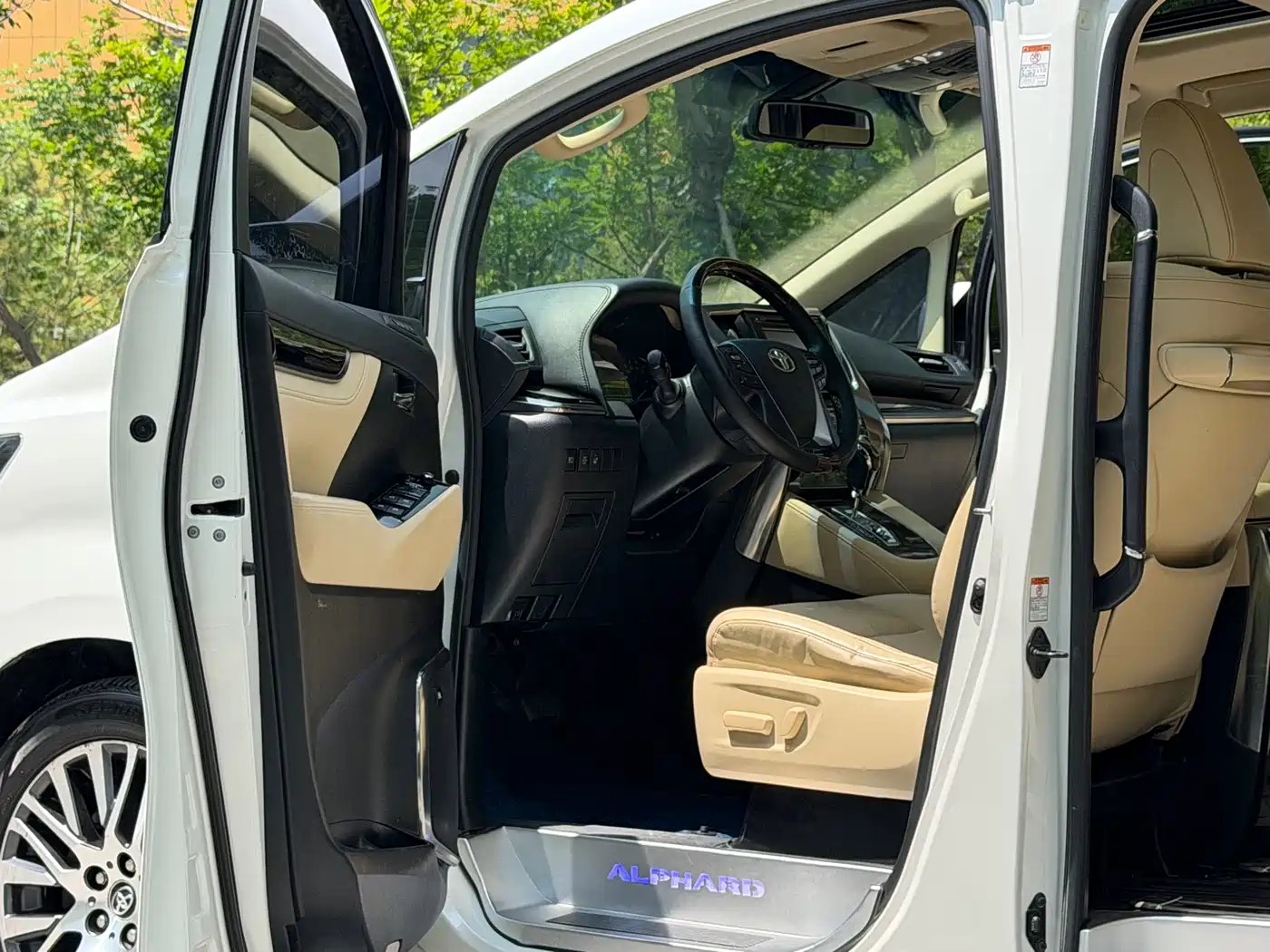 Toyota Alphard 2015 3.5L Luxury Edition фото 7