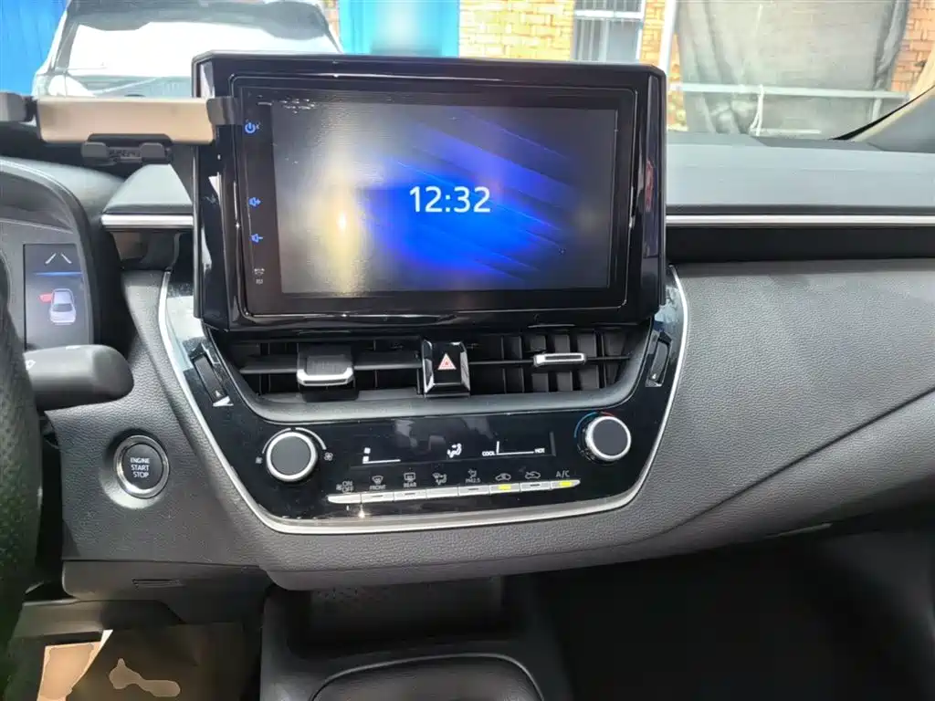 Toyota Levin 2022 185T CVT Luxury Edition фото 10