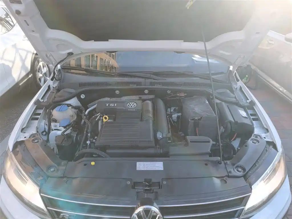 Volkswagen Sagitar 2016 280TSI Automatic R-Line фото 10