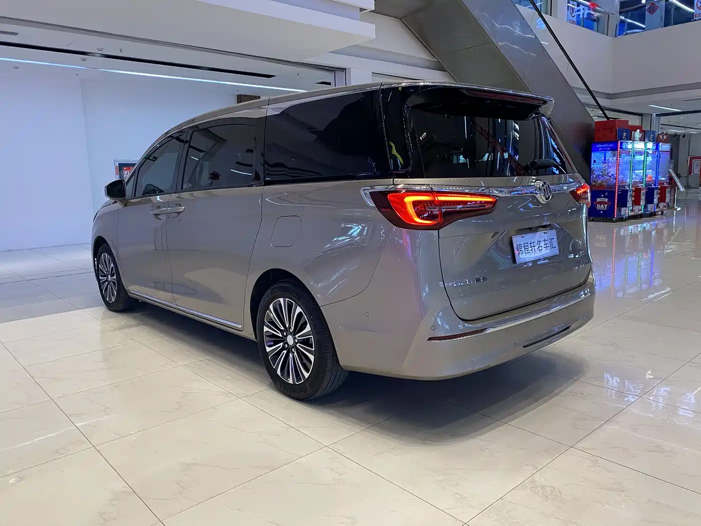 Buick GL8 2023 ES Landmaster Luxury фото 4
