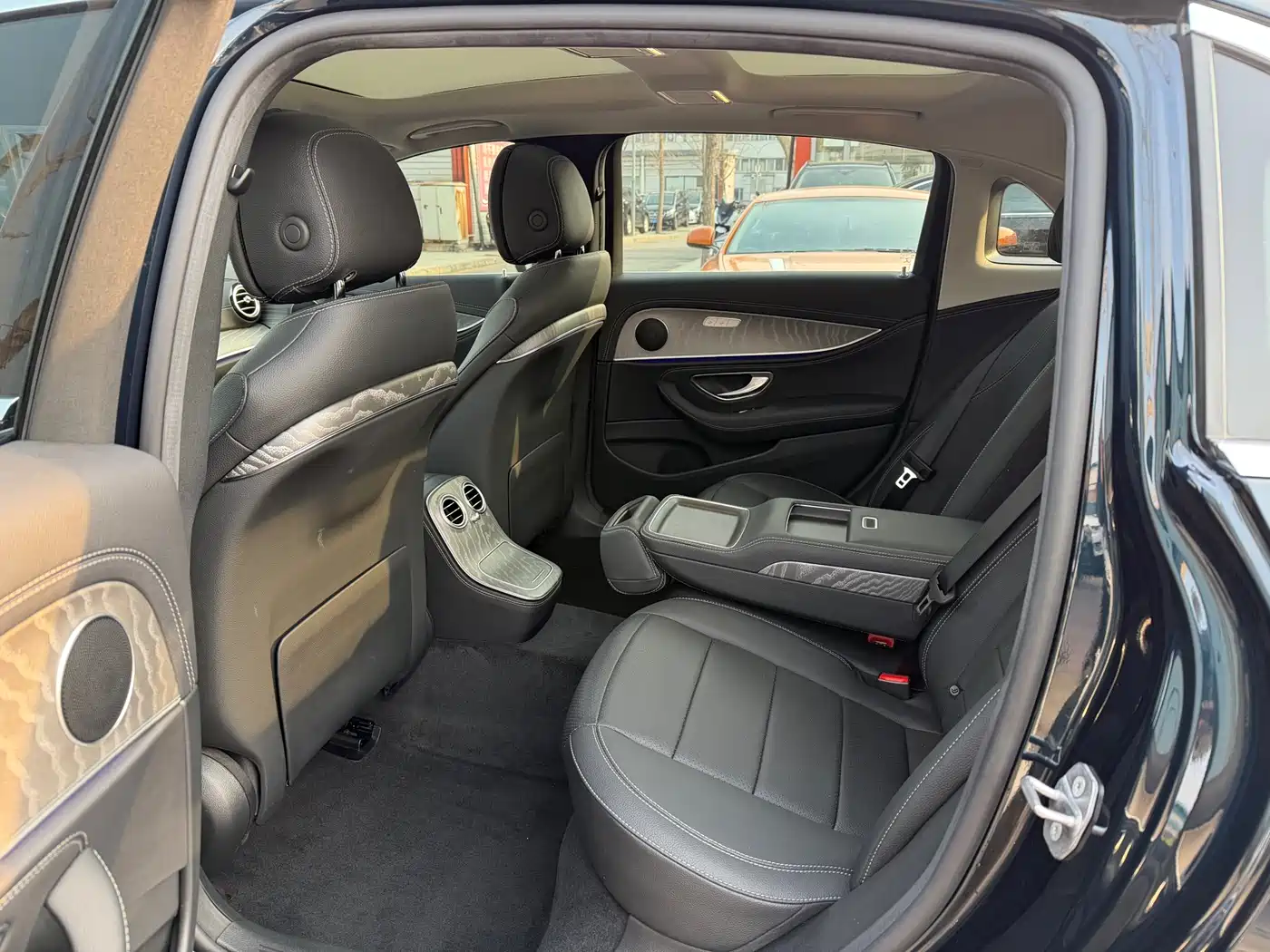 MERCEDES-BENZ E CLASS