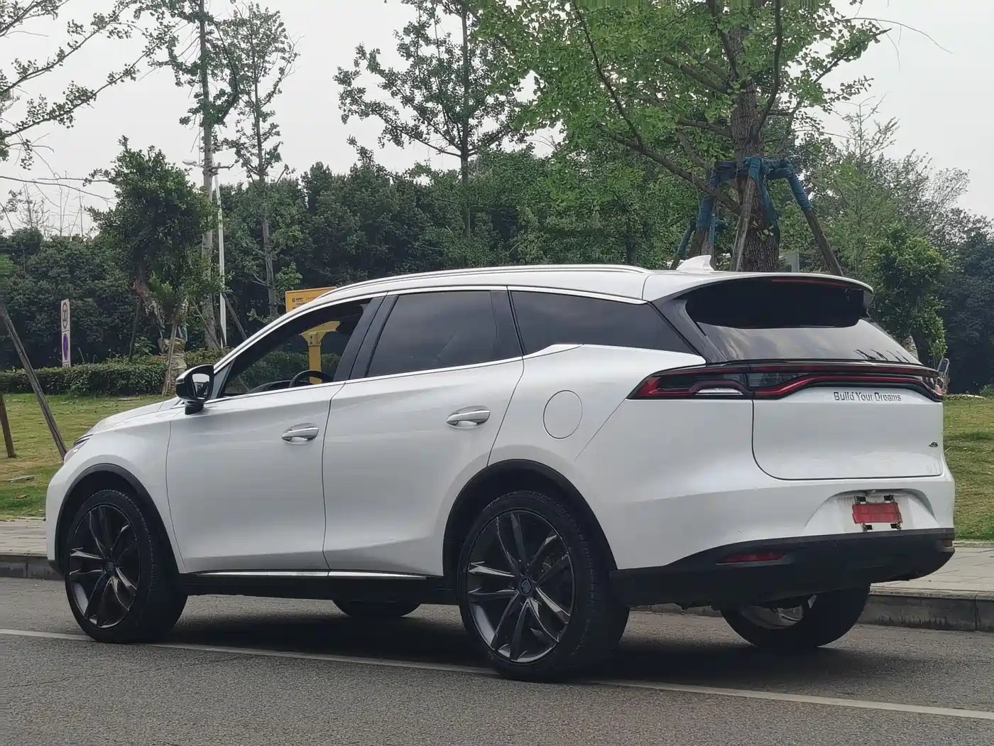 BYD Tang New Energy 2018 DM 2.0T AWD Smart Connection Enjoy Edition 7-Seater China V фото 26