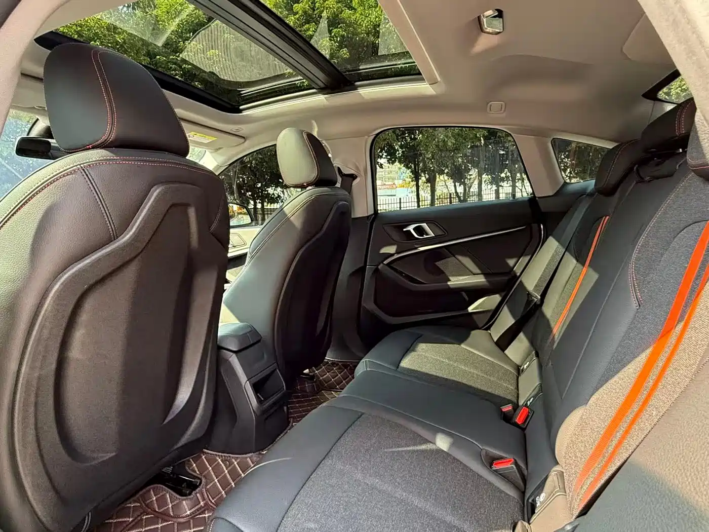 BMW 2 Series (Import) 2023 225i 4-Door Coupe M Sport Package фото 28
