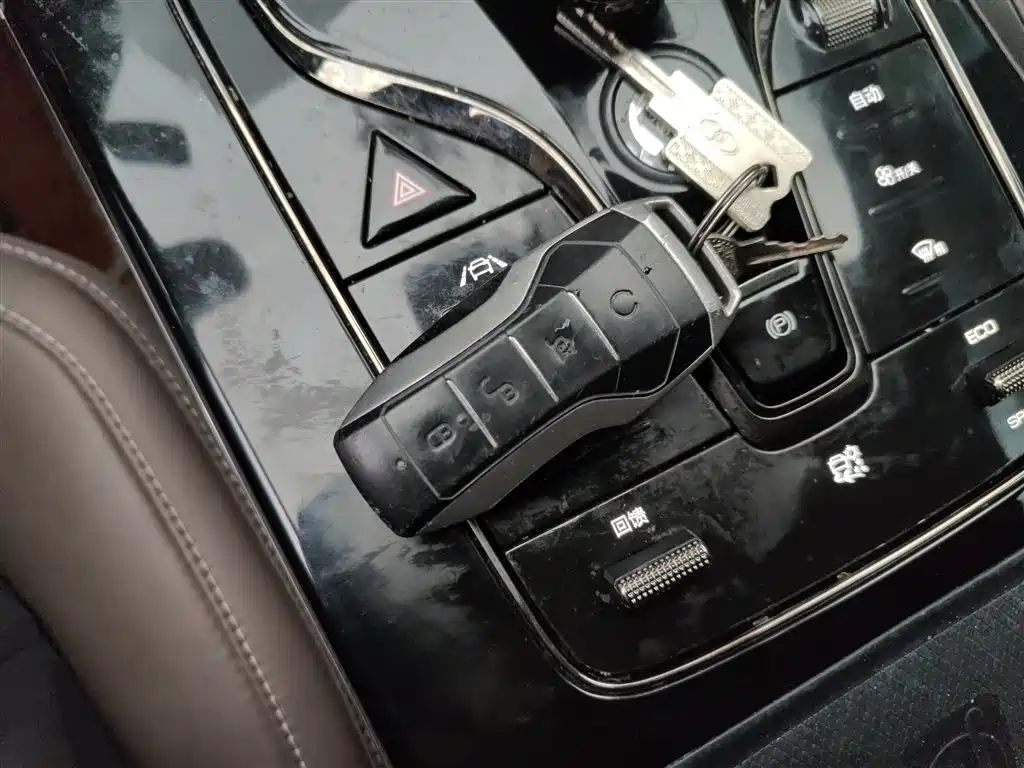 BYD Han 2020 EV Extended Range Luxury фото 12