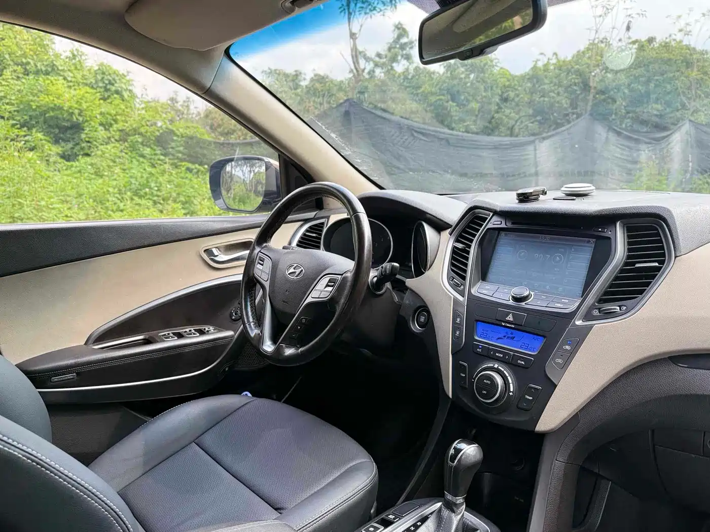 Hyundai Santa Fe 2013 Model 2.4L Automatic 2WD Smart фото 12