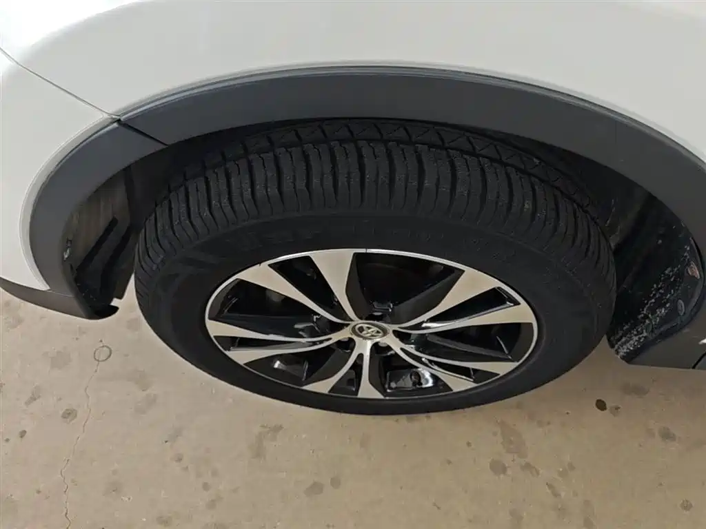 Toyota RAV4 Rongfang 2015 2.5L Automatic 4WD Elite Edition фото 23