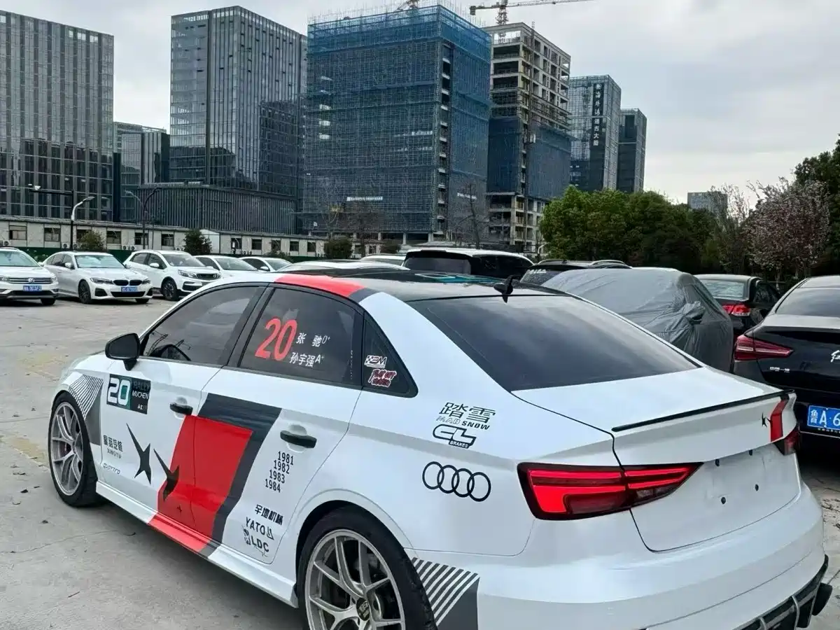 Audi A3 2017 Limousine 35 TFSI Progressive фото 3