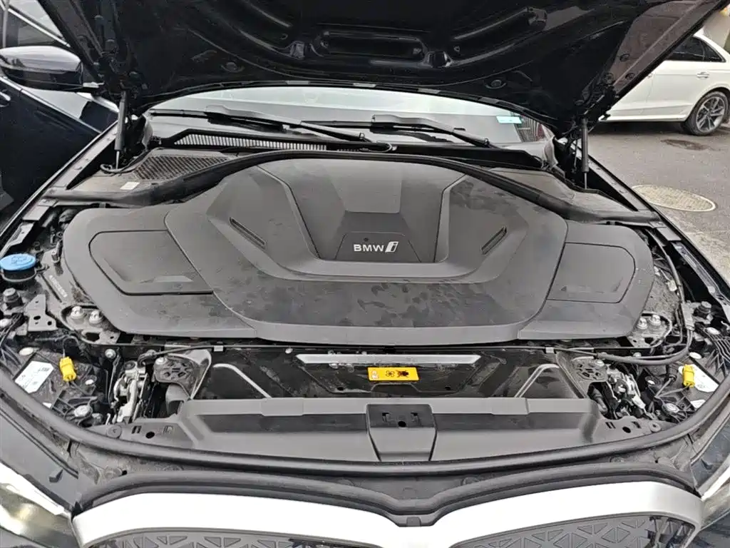 BMW i3 2025 eDrive 35 L фото 16