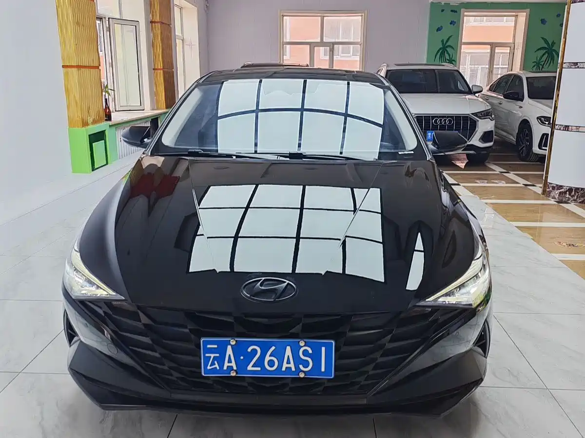 Hyundai Elantra