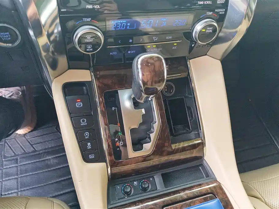 Toyota Alphard 2018 Facelift 3.5L Luxury Edition фото 16